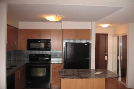 1709 - 310 Burnhamthorpe Rd W, Condo with 2 bedrooms, 2 bathrooms and 1 parking in Mississauga ON | Image 3