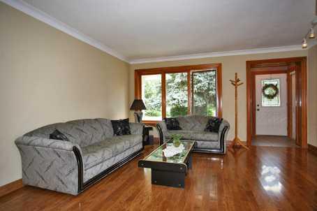 362 Winston Rd, House detached with 3 bedrooms, 4 bathrooms and 6 parking in Oakville ON | Image 2
