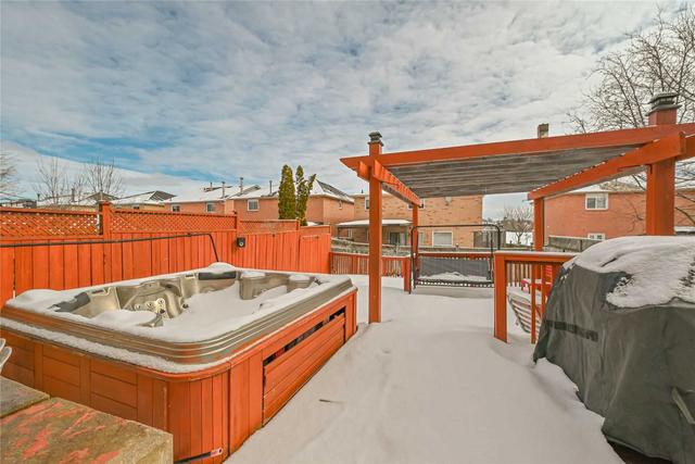 35 Sharp Cres E, House semidetached with 3 bedrooms, 3 bathrooms and 3 parking in Ajax ON | Image 32
