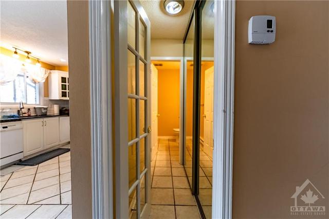 3094 Armada Avenue, Townhouse with 4 bedrooms, 3 bathrooms and 2 parking in Ottawa ON | Image 3