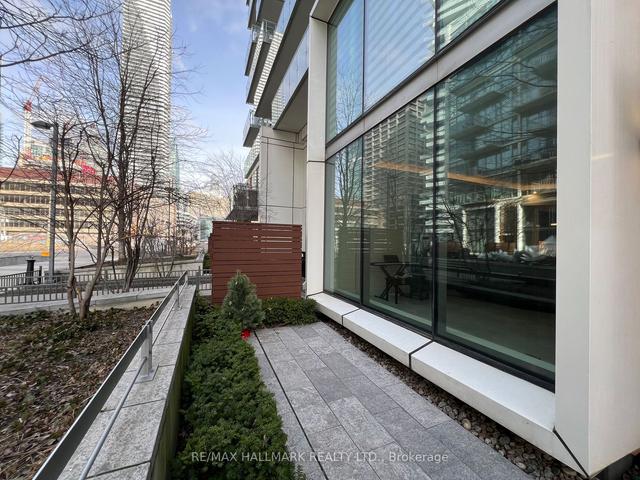 th103 - 39 Queens Quay E, Townhouse with 2 bedrooms, 3 bathrooms and 1 parking in Toronto ON | Image 23