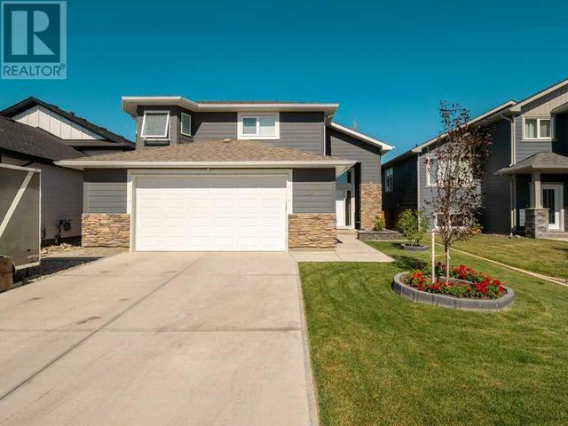 249 Greenwood Road, House detached with 6 bedrooms, 3 bathrooms and 4 parking in Coalhurst AB | Image 1