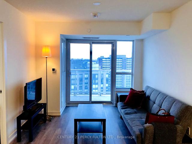 10 Wilby Cres, Condo with 2 bedrooms, 2 bathrooms and 1 parking in Toronto ON | Image 3