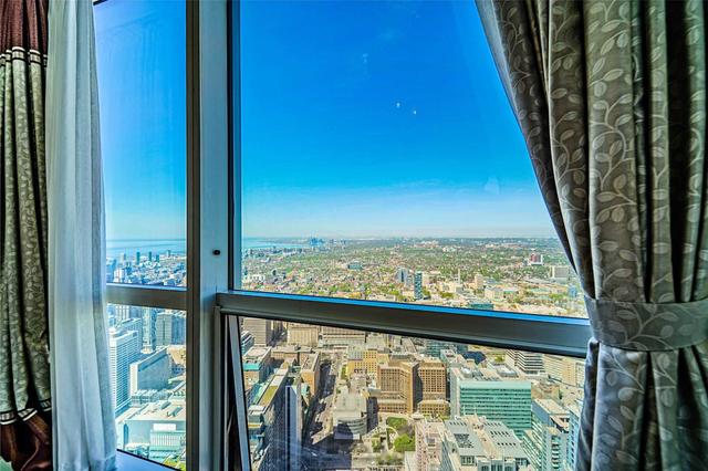 7712 - 388 Yonge St, Condo with 2 bedrooms, 2 bathrooms and 1 parking in Toronto ON | Image 30