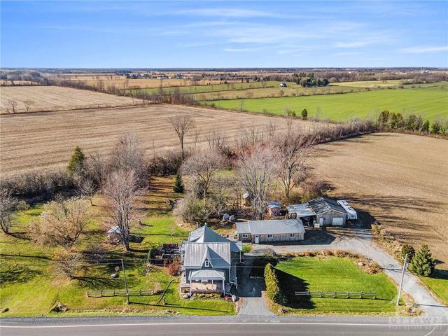 3350 County Road 7 Road, House detached with 3 bedrooms, 2 bathrooms and 10 parking in South Dundas ON | Image 2
