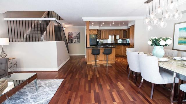 114 - 100 Quebec Ave, Condo with 2 bedrooms, 1 bathrooms and 2 parking in Toronto ON | Image 25