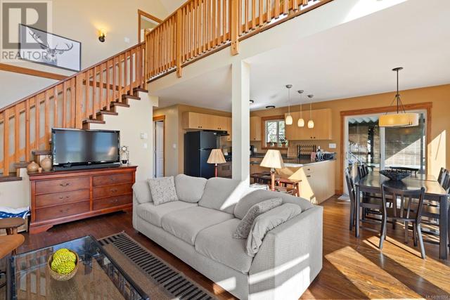 11464 Youbou Rd, House detached with 3 bedrooms, 2 bathrooms and 4 parking in Cowichan Valley I BC | Image 12