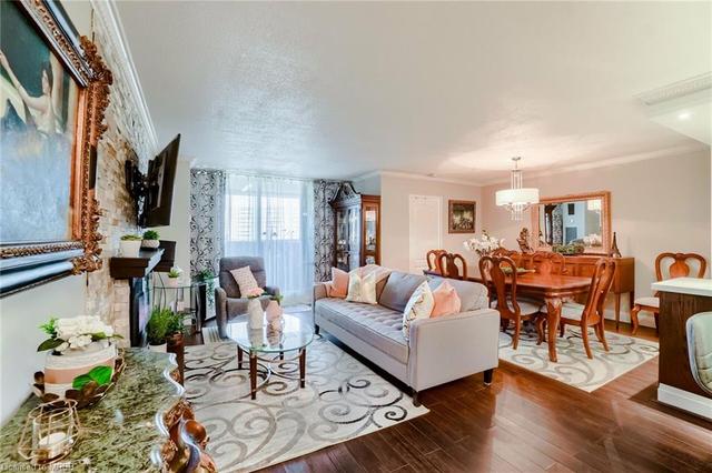 716 The West Mall, House attached with 1 bedrooms, 1 bathrooms and 1 parking in Toronto ON | Image 14
