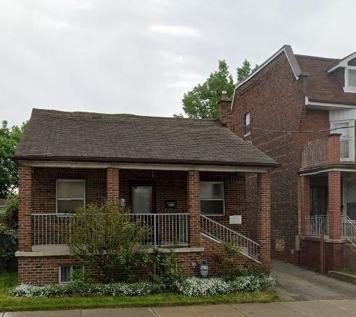 225 Oakwood Ave, House detached with 2 bedrooms, 2 bathrooms and 2 parking in Toronto ON | Image 1