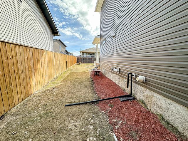 27 Vincent Crescent, House detached with 3 bedrooms, 3 bathrooms and 4 parking in Olds AB | Image 37