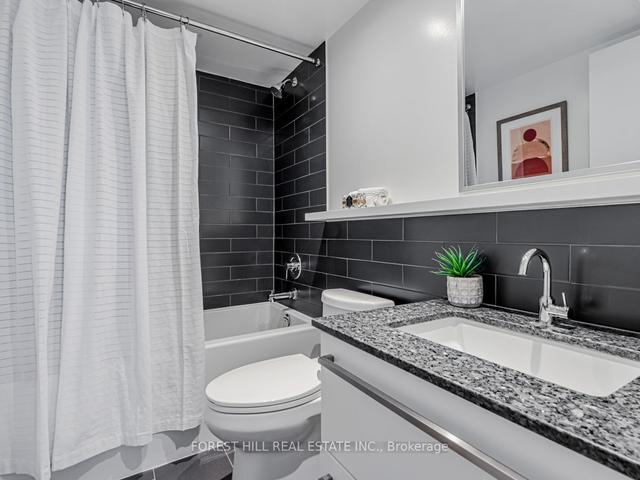 1316 - 120 Varna Dr, Condo with 2 bedrooms, 2 bathrooms and 1 parking in Toronto ON | Image 13