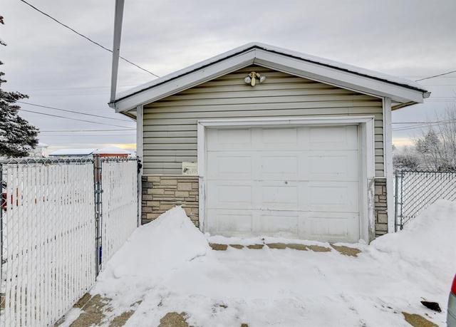 9411 108 Avenue, House detached with 4 bedrooms, 2 bathrooms and 4 parking in Grande Prairie AB | Image 15