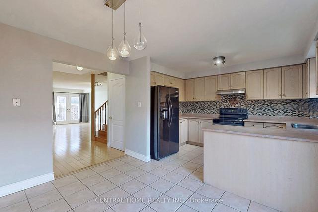 52 - 19 Foxchase Ave, Townhouse with 3 bedrooms, 3 bathrooms and 2 parking in Vaughan ON | Image 2