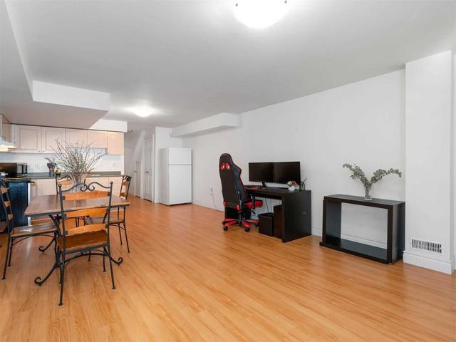 19 Estoril Terr, House detached with 3 bedrooms, 4 bathrooms and 2 parking in Toronto ON | Image 13