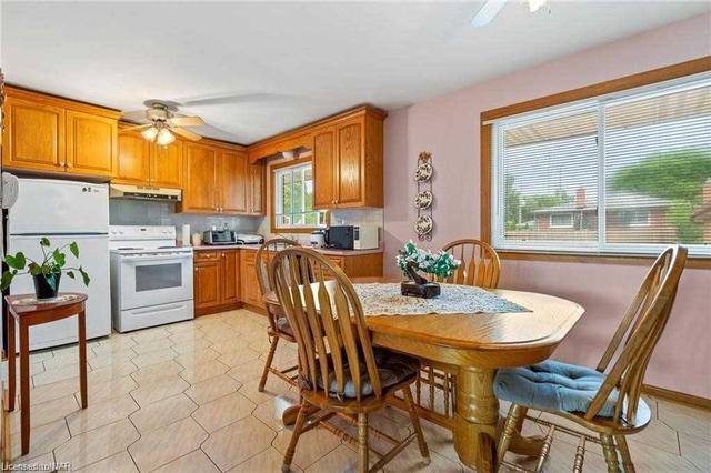 24 Regent Dr, House detached with 3 bedrooms, 1 bathrooms and 5 parking in St. Catharines ON | Image 16