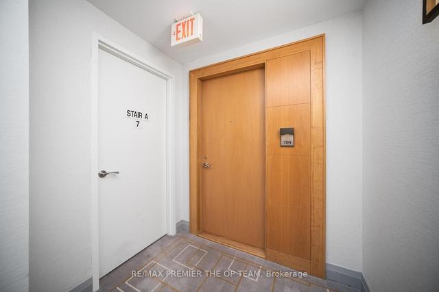 709 - 1 Bedford Rd, Condo with 2 bedrooms, 2 bathrooms and 2 parking in Toronto ON | Image 34