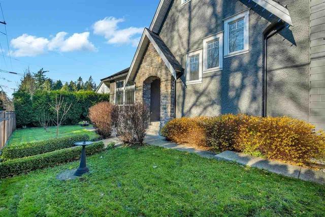 16329 8 Avenue, House detached with 5 bedrooms, 6 bathrooms and 4 parking in Surrey BC | Image 2