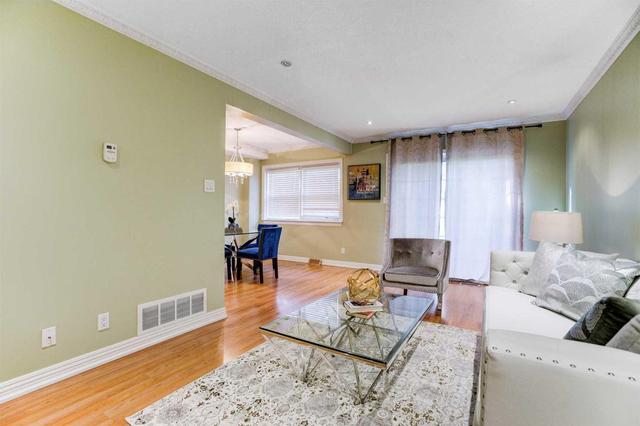 8 Farmstead Rd, Townhouse with 4 bedrooms, 3 bathrooms and 1 parking in Toronto ON | Image 4