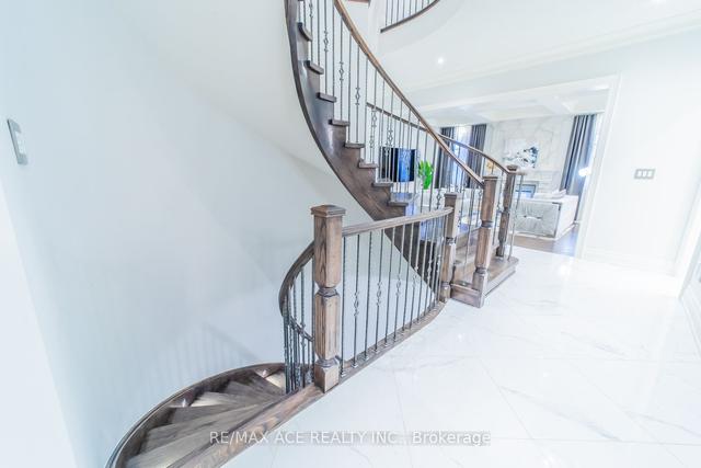 117 Endless Circ, House detached with 4 bedrooms, 4 bathrooms and 12 parking in Vaughan ON | Image 27