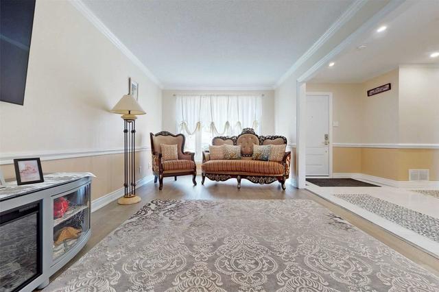 7 Mitchell Ave, House detached with 3 bedrooms, 4 bathrooms and 8 parking in Brampton ON | Image 35