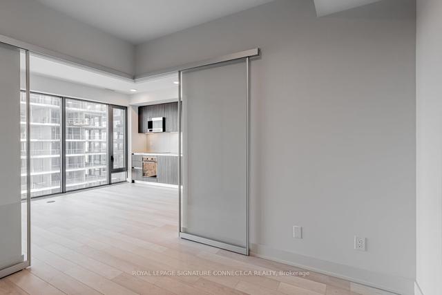 1607 - 8 Cumberland St, Condo with 1 bedrooms, 1 bathrooms and 0 parking in Toronto ON | Image 13