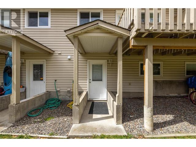 2729 Riffington Place, House attached with 2 bedrooms, 1 bathrooms and 2 parking in West Kelowna BC | Image 23