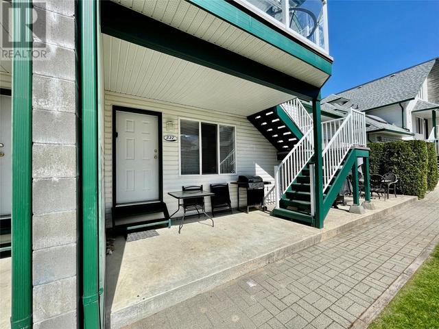 237 - 213 White Pine Crescent, House attached with 2 bedrooms, 1 bathrooms and 1 parking in Sicamous BC | Image 23