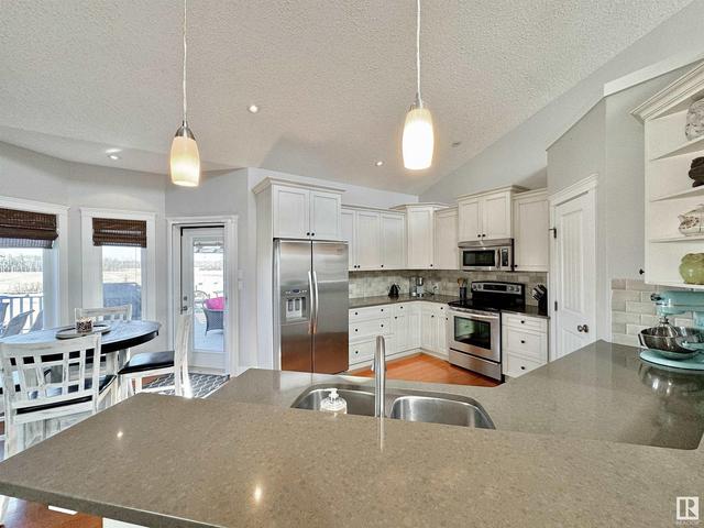 57023 Rge Rd 231, House detached with 4 bedrooms, 3 bathrooms and null parking in Sturgeon County AB | Image 6