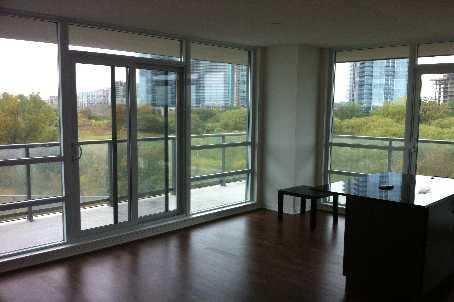 504 - 15 Legion Rd, Condo with 2 bedrooms, 2 bathrooms and 1 parking in Toronto ON | Image 4