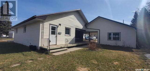 806 Garnet Street, House detached with 3 bedrooms, 1 bathrooms and null parking in Grenfell SK | Image 3