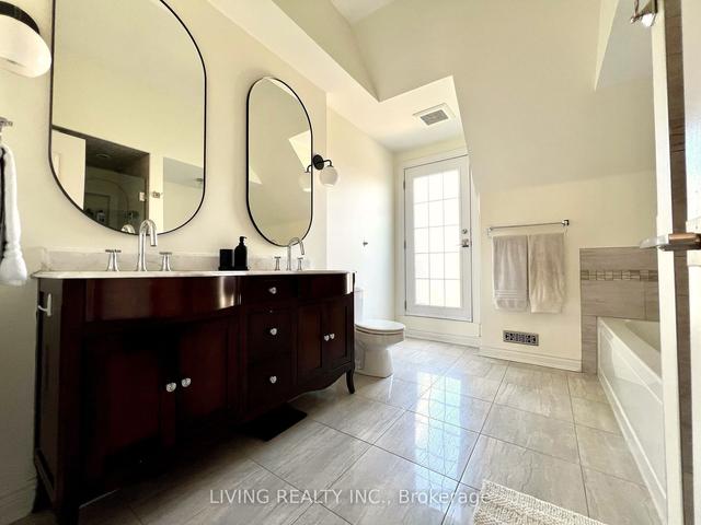 4 Superior Creek Lane, Townhouse with 3 bedrooms, 3 bathrooms and 2 parking in Toronto ON | Image 13