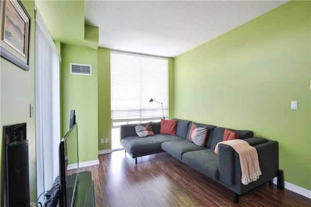 1412 - 1359 Rathburn Rd E, Condo with 2 bedrooms, 2 bathrooms and 1 parking in Mississauga ON | Image 4