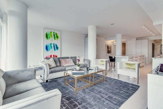 211 - 170 Chiltern Hill Rd, Condo with 3 bedrooms, 2 bathrooms and 1 parking in Toronto ON | Image 21