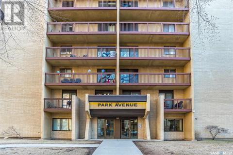 1402 - 430 5th Avenue N, Condo with 2 bedrooms, 1 bathrooms and null parking in Saskatoon SK | Card Image
