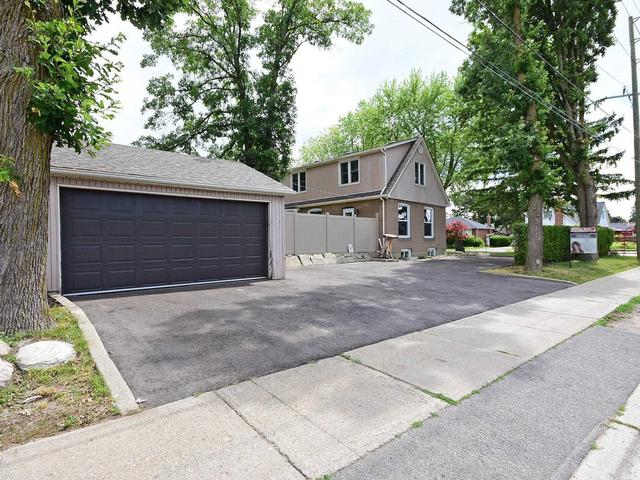 26 Gregory St, House detached with 4 bedrooms, 3 bathrooms and 9 parking in Brampton ON | Image 29