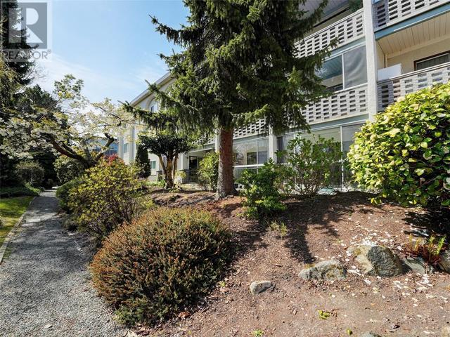107 - 2050 White Birch Rd, Condo with 1 bedrooms, 1 bathrooms and 1 parking in Sidney BC | Image 23