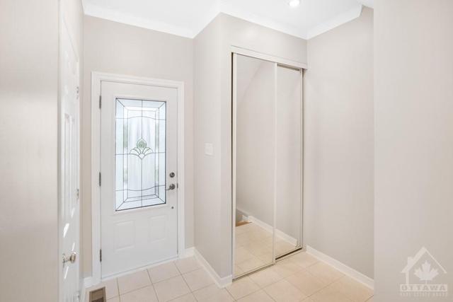 1618 Varennes Boulevard, Townhouse with 3 bedrooms, 2 bathrooms and 3 parking in Ottawa ON | Image 5