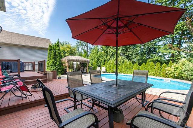 408 Dundonald Drive, House detached with 4 bedrooms, 5 bathrooms and 6 parking in Ottawa ON | Image 27
