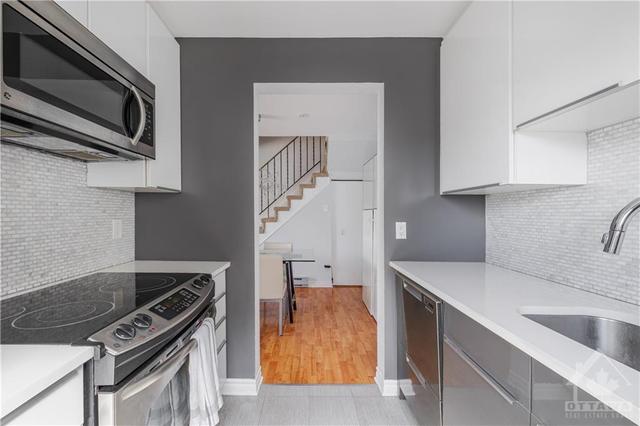 76 Renova Private, Townhouse with 3 bedrooms, 2 bathrooms and 1 parking in Ottawa ON | Image 12