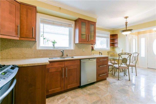 3 Joy Dr, House detached with 3 bedrooms, 2 bathrooms and 3 parking in Toronto ON | Image 9