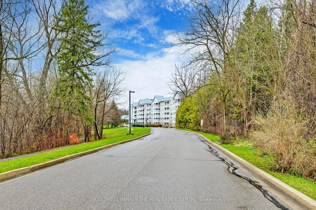 225 - 900 Bogart Mill Tr, Condo with 2 bedrooms, 2 bathrooms and 1 parking in Newmarket ON | Image 12