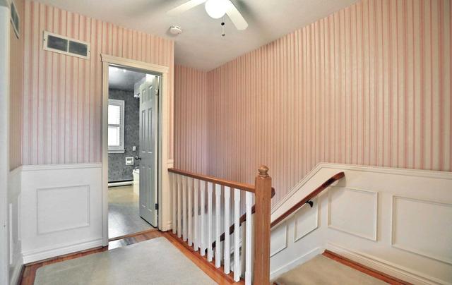 557 Arlington Blvd, Townhouse with 2 bedrooms, 2 bathrooms and 2 parking in Burlington ON | Image 10
