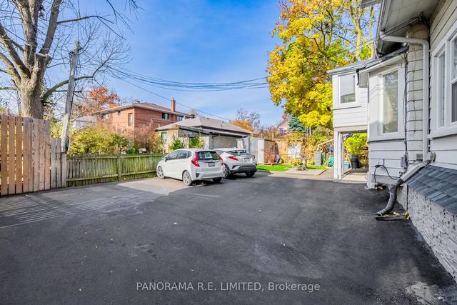 8 Thirty Third St, House detached with 5 bedrooms, 6 bathrooms and 5 parking in Toronto ON | Image 28
