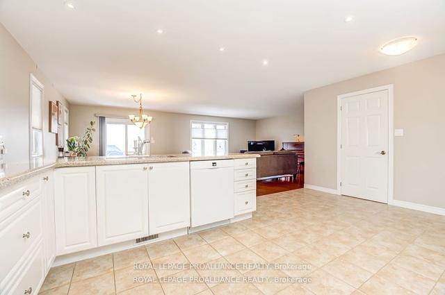 58 Ward Dr, House detached with 2 bedrooms, 3 bathrooms and 5.5 parking in Brighton ON | Image 3
