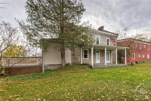 104 Renfrew Street, House detached with 5 bedrooms, 3 bathrooms and 2 parking in Mississippi Mills ON | Image 28