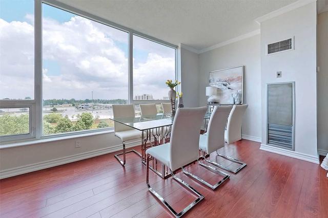 826 - 326 Major Mackenzie Dr E, Condo with 2 bedrooms, 2 bathrooms and 3 parking in Richmond Hill ON | Image 3