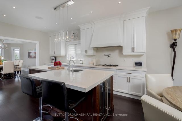 76 Athabasca Dr, House detached with 4 bedrooms, 5 bathrooms and 8 parking in Vaughan ON | Image 4