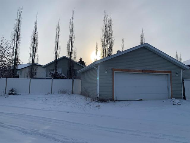 89 Westglen Close, House detached with 4 bedrooms, 2 bathrooms and 2 parking in Red Deer County AB | Image 34