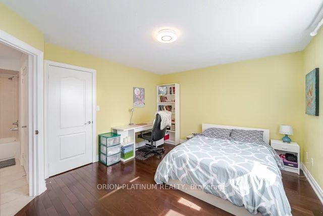 4329 Bloor St W, Townhouse with 3 bedrooms, 4 bathrooms and 3 parking in Toronto ON | Image 11