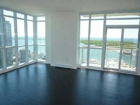 4106 - 15 Iceboat Terr, Condo with 2 bedrooms, 2 bathrooms and 1 parking in Toronto ON | Image 1